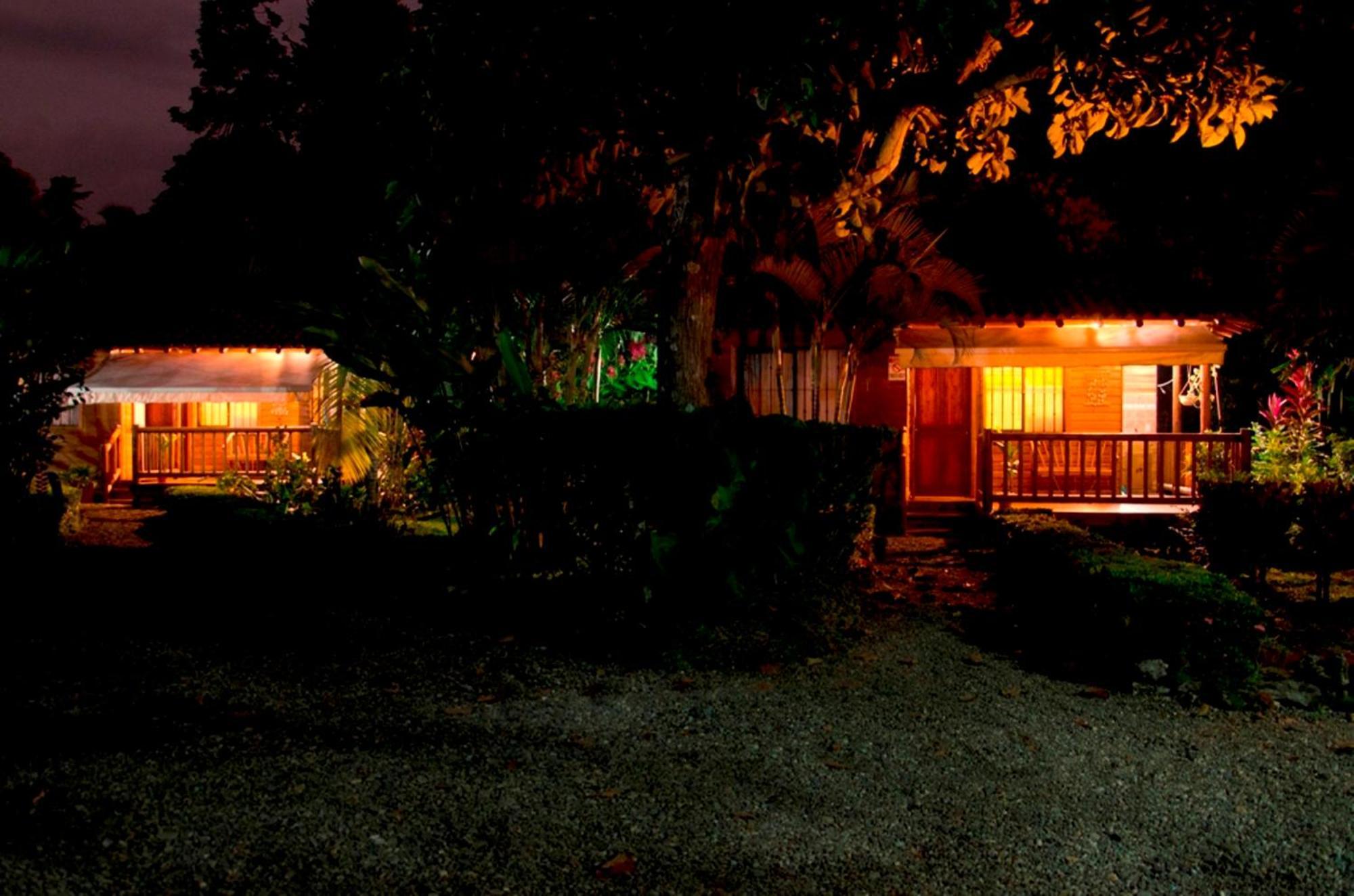 Casa Marcellino Lodge Cahuita Exterior foto